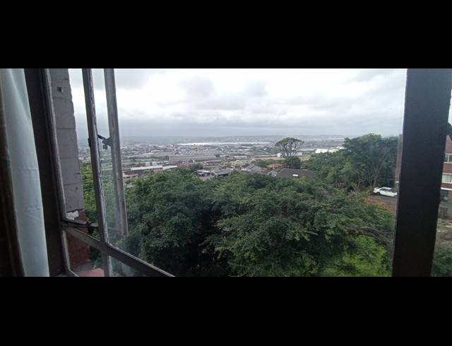 BEDROOM FLAT FOR SALE IN BLUFF